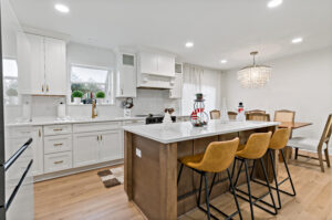 kitchen island with hardwood floors