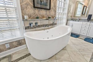soaking tub